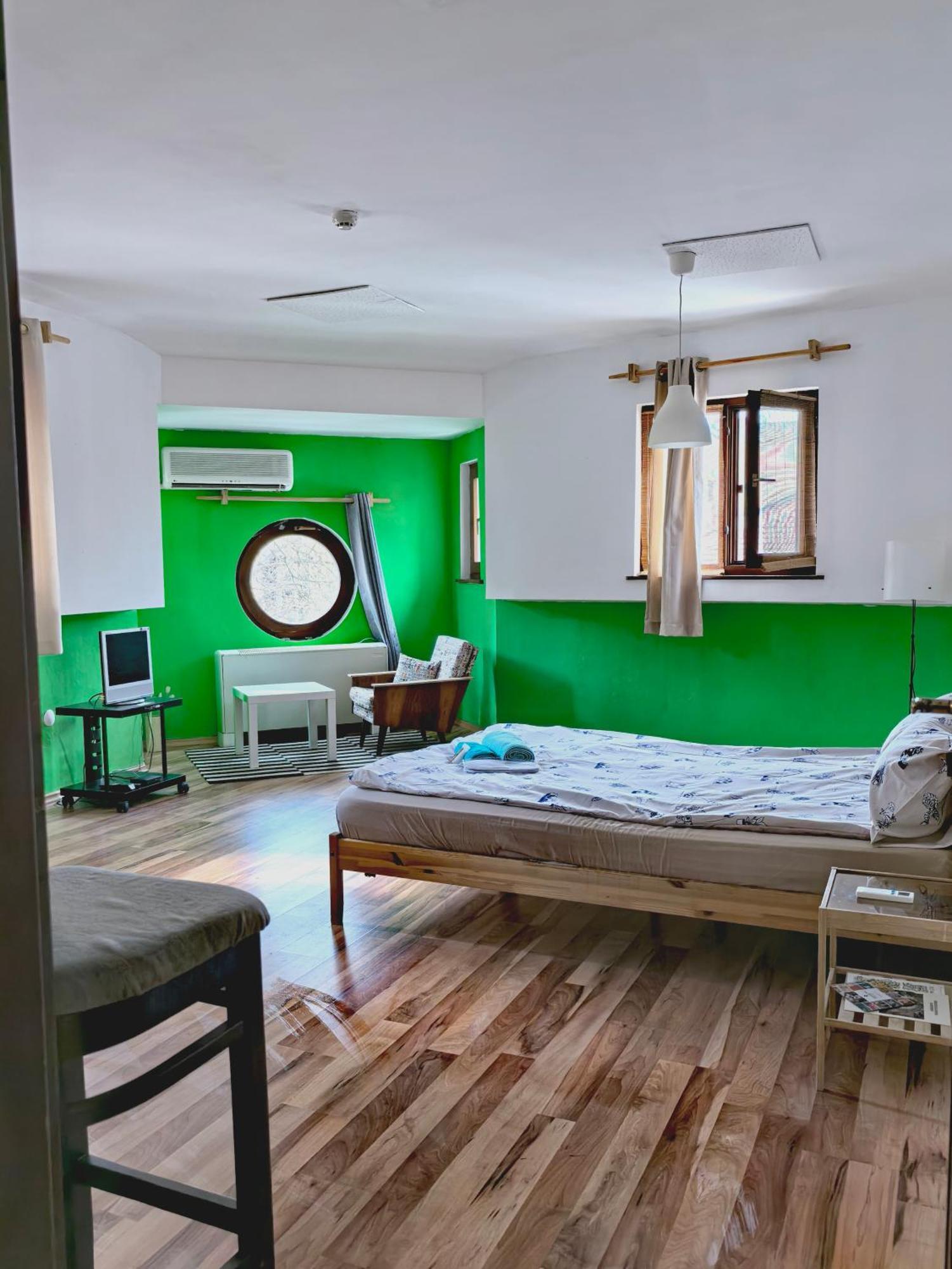 4 Rooms Plovdiv Buitenkant foto